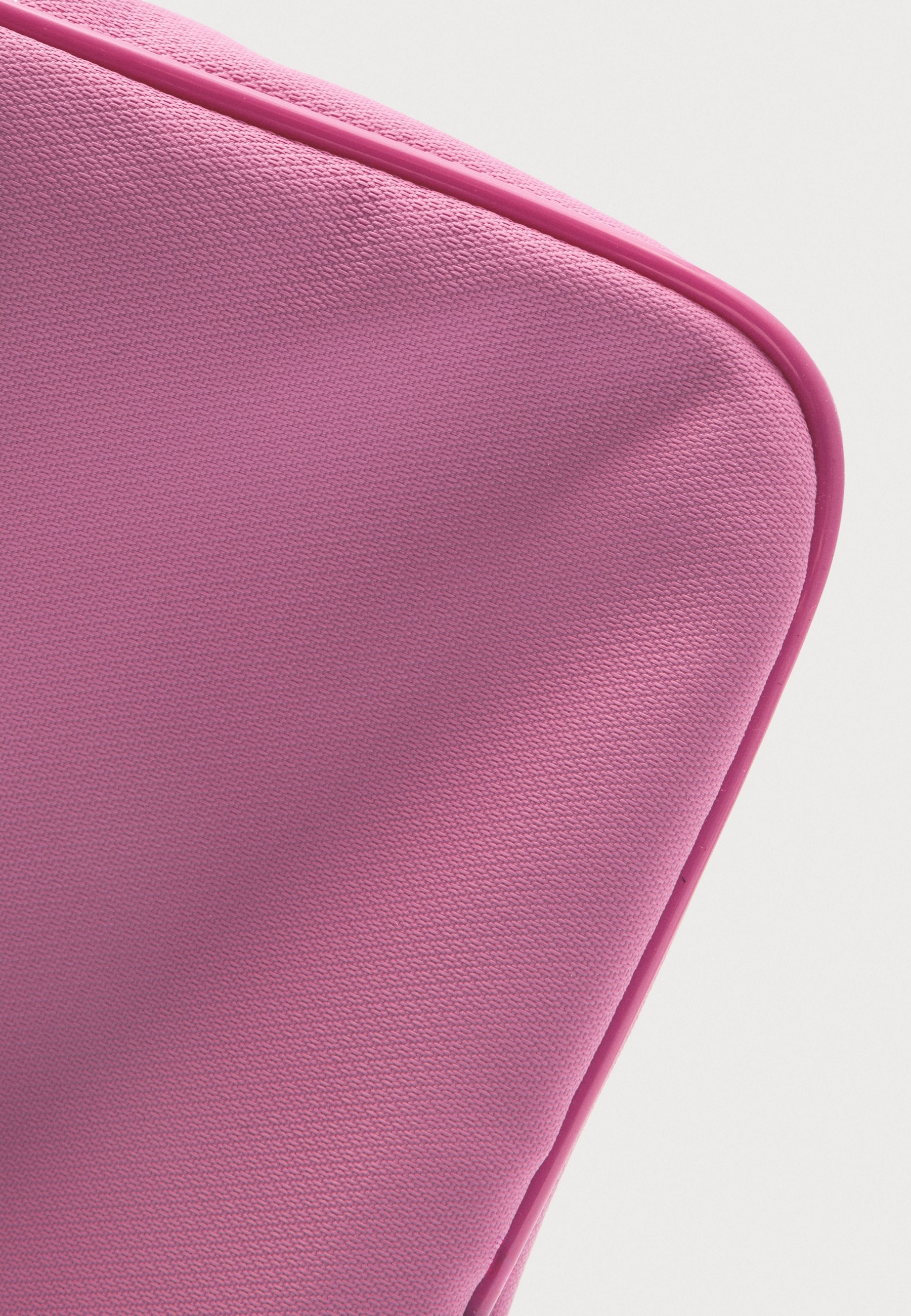 Mandarina Duck STYLE