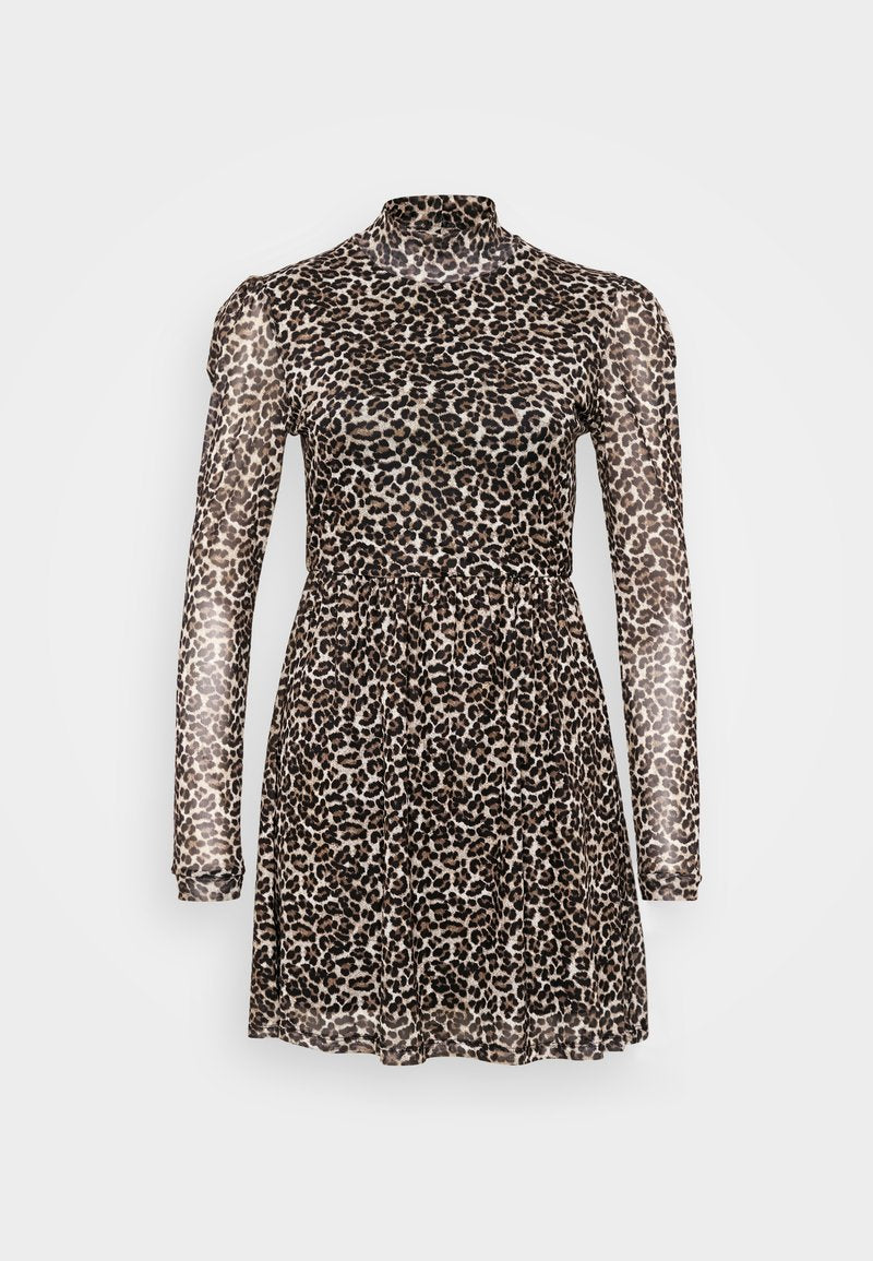Leopakleopardenmuster-Kleid mit hohem Kragen, langen transparenten Ärmeln, elastischem Bund und weit ausgestelltem Rock. Hergestellt aus leichtem, durchscheinendem Material.