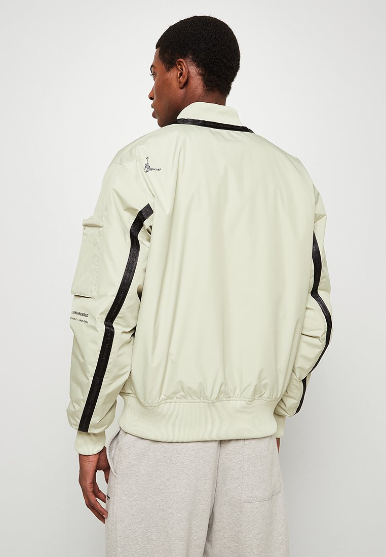Nike Performance