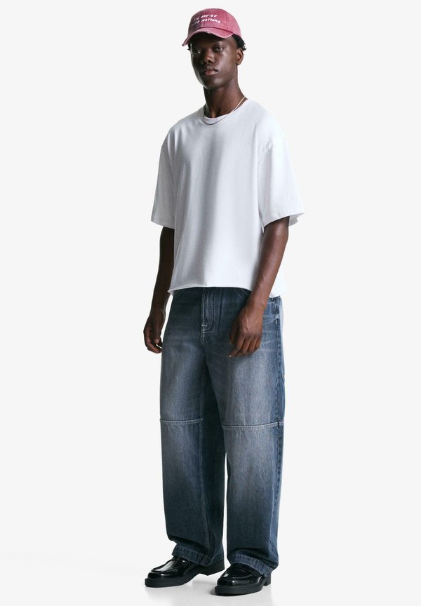 Bershka SUPER - BAGGY - Relaxed fit jeans - dark blue