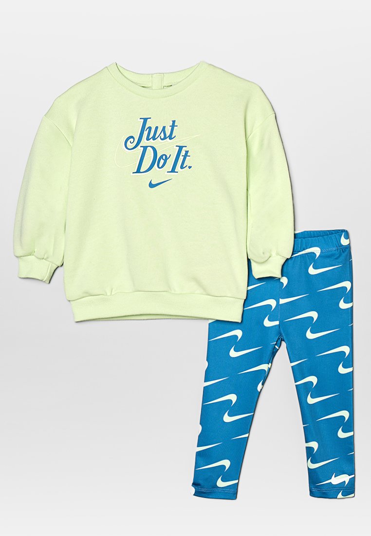 Nike Sportswear NEW IMPRESSIONS SET