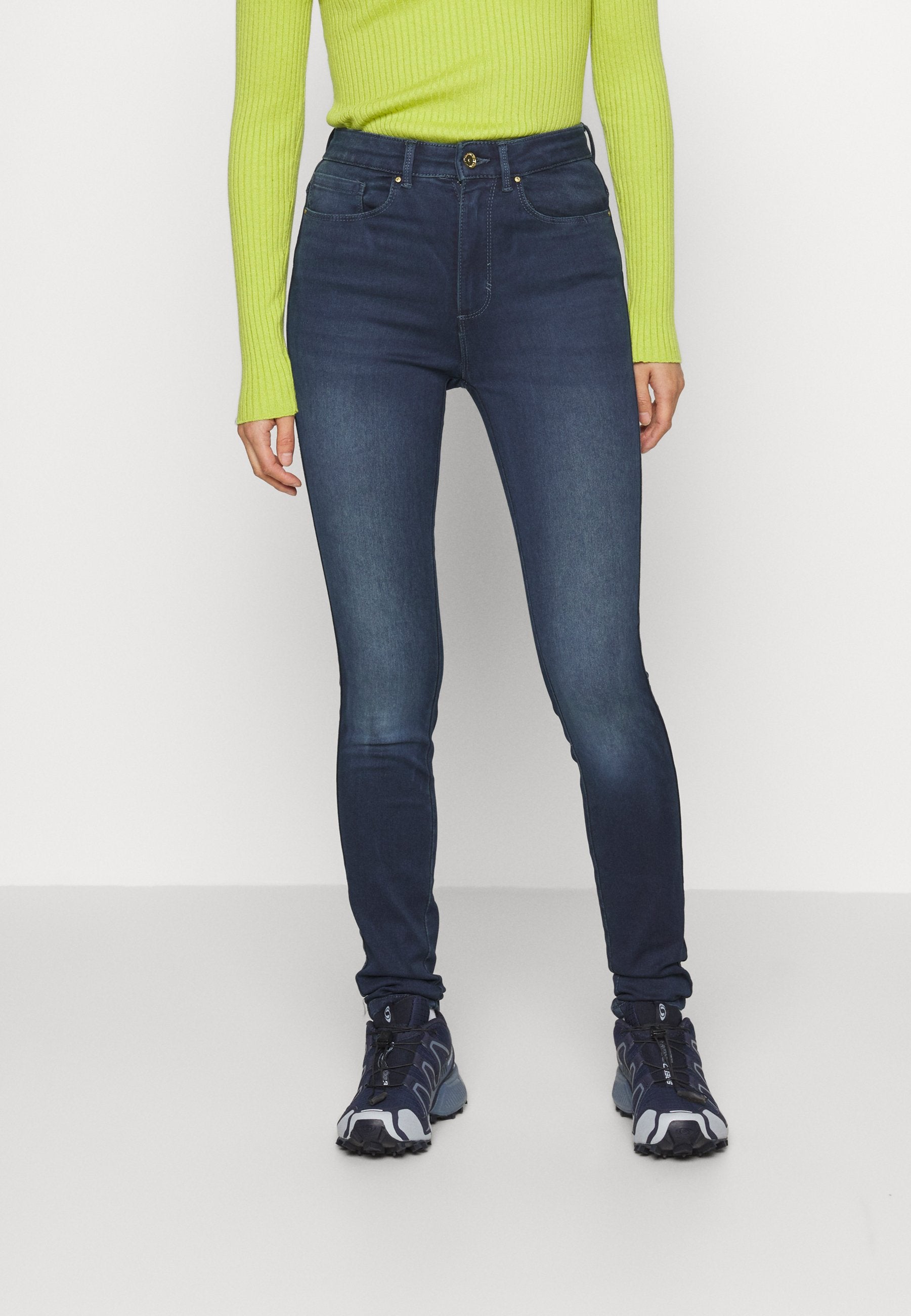 ONLROYALHW SKINNY Media 3
