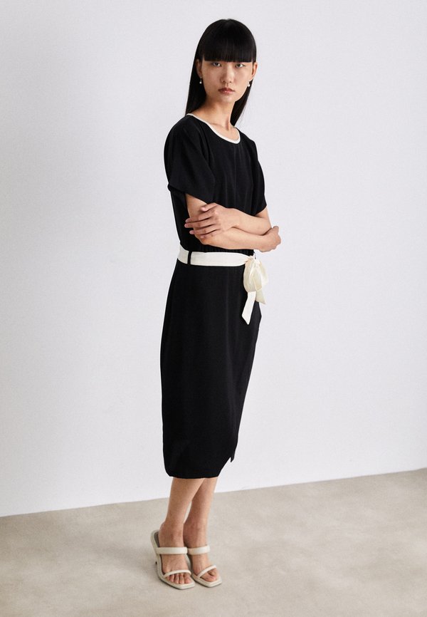 DKNY DOLMAN WRAP