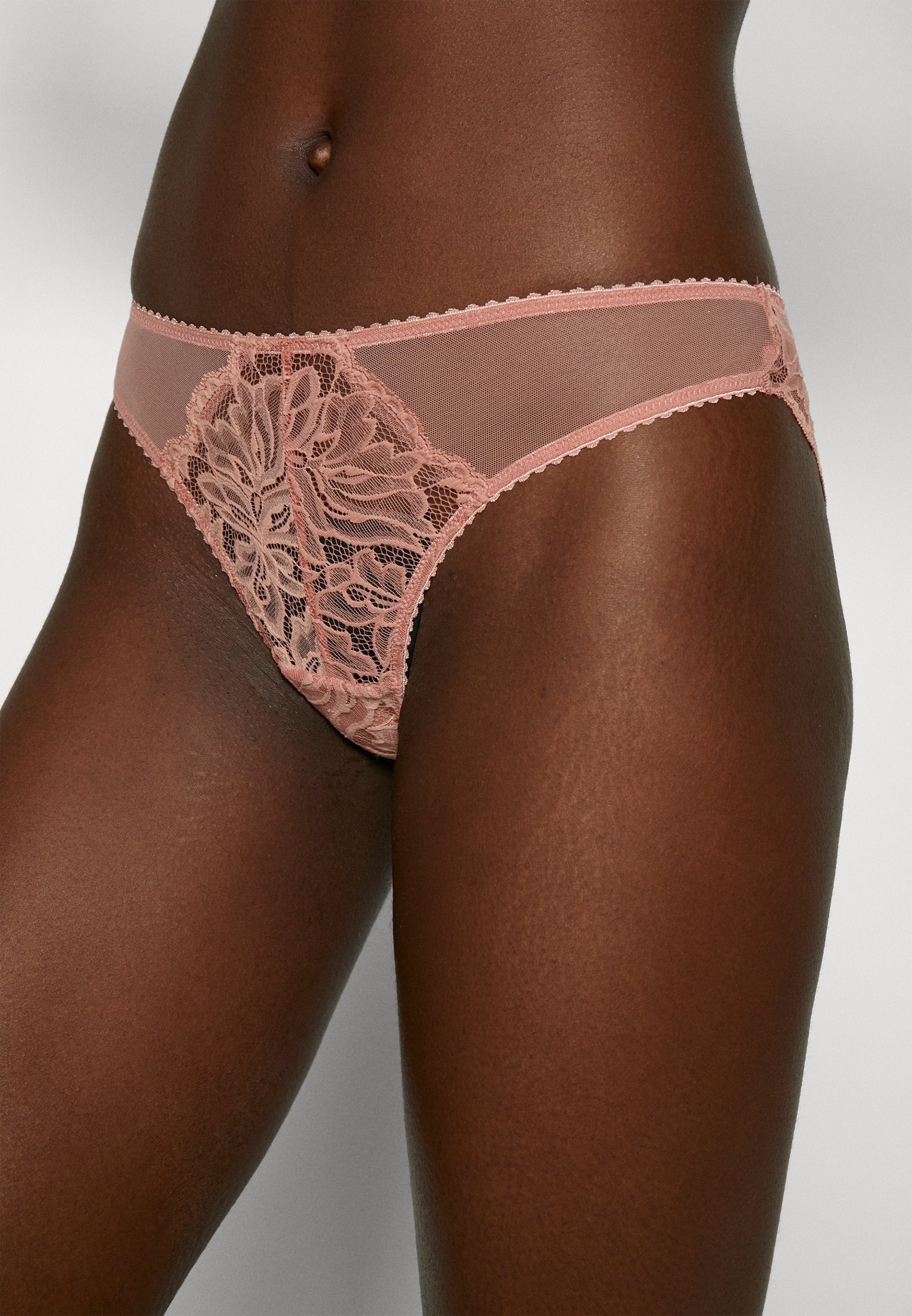 Underprotection VICKYUP BRIEFS