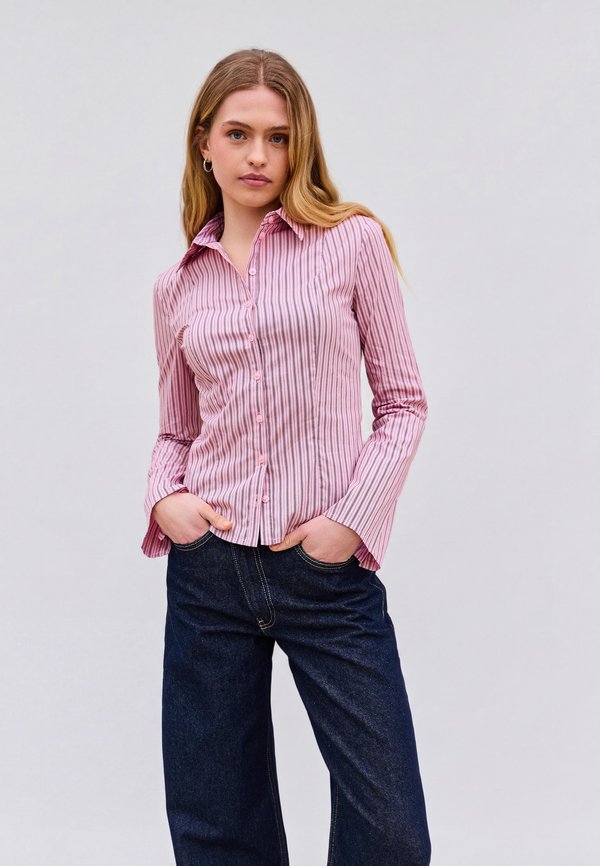 Bershka WITH WIDE SLEEVES - Button-down blouse - pink
