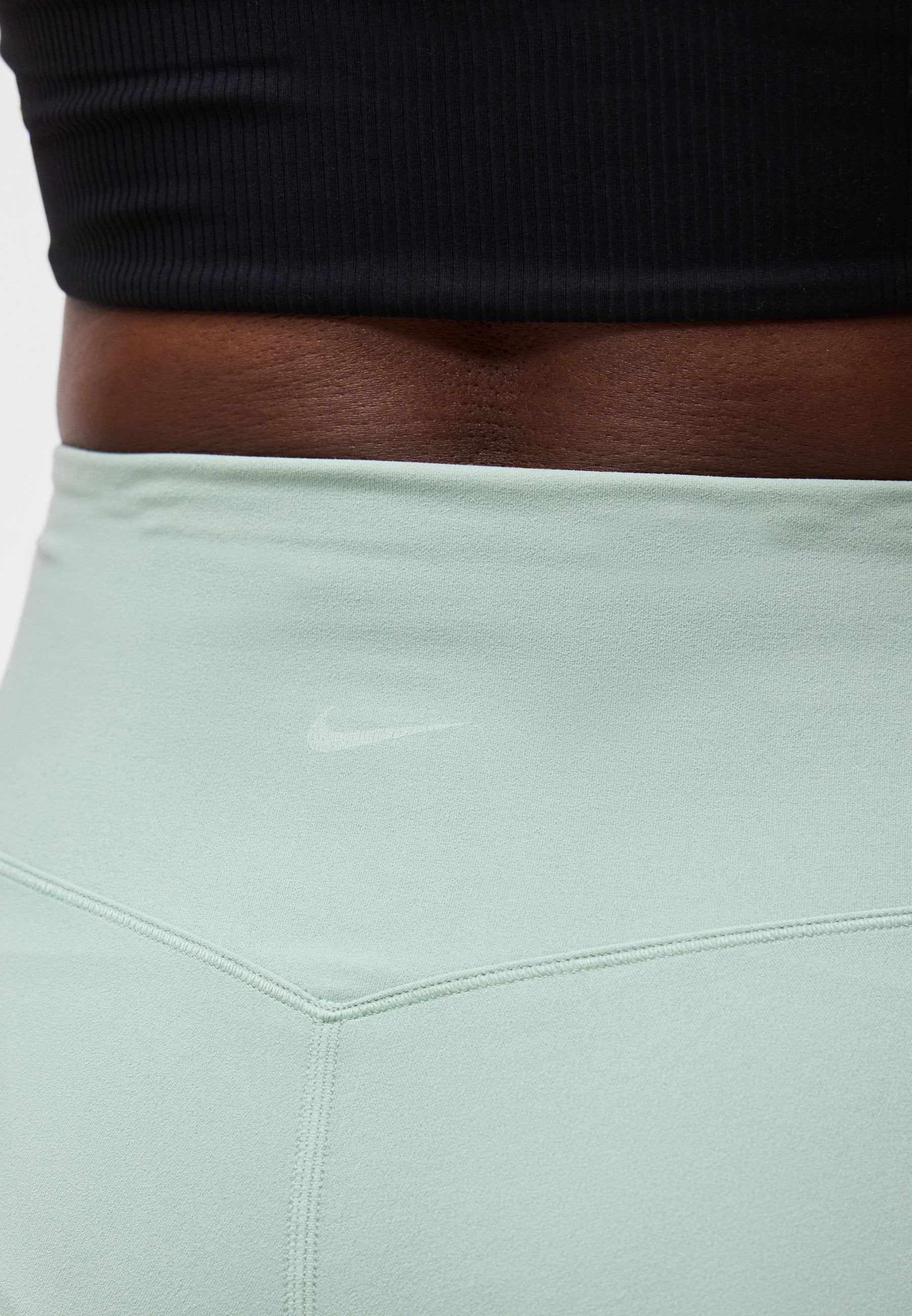 Nike Performance ZENVY