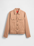 Beige Jeansjacke mit strukturierter Oberfläche, ausgestattet mit einem Kragen, zwei Brusttaschen und einer vorderen Knopfleiste. Lässiges Design.