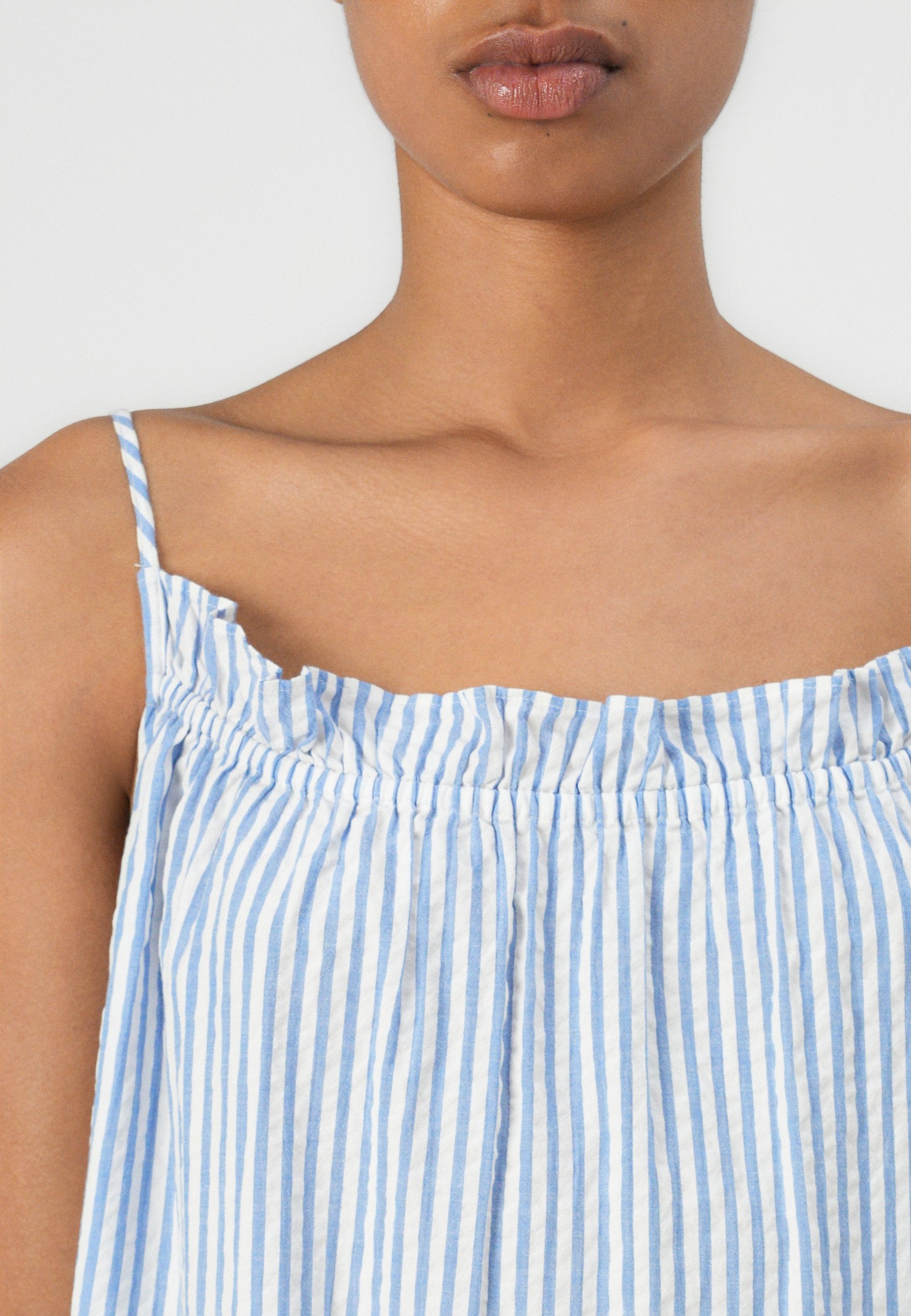 SEERSUCKER LONG STRAPPY DRESS Media 6