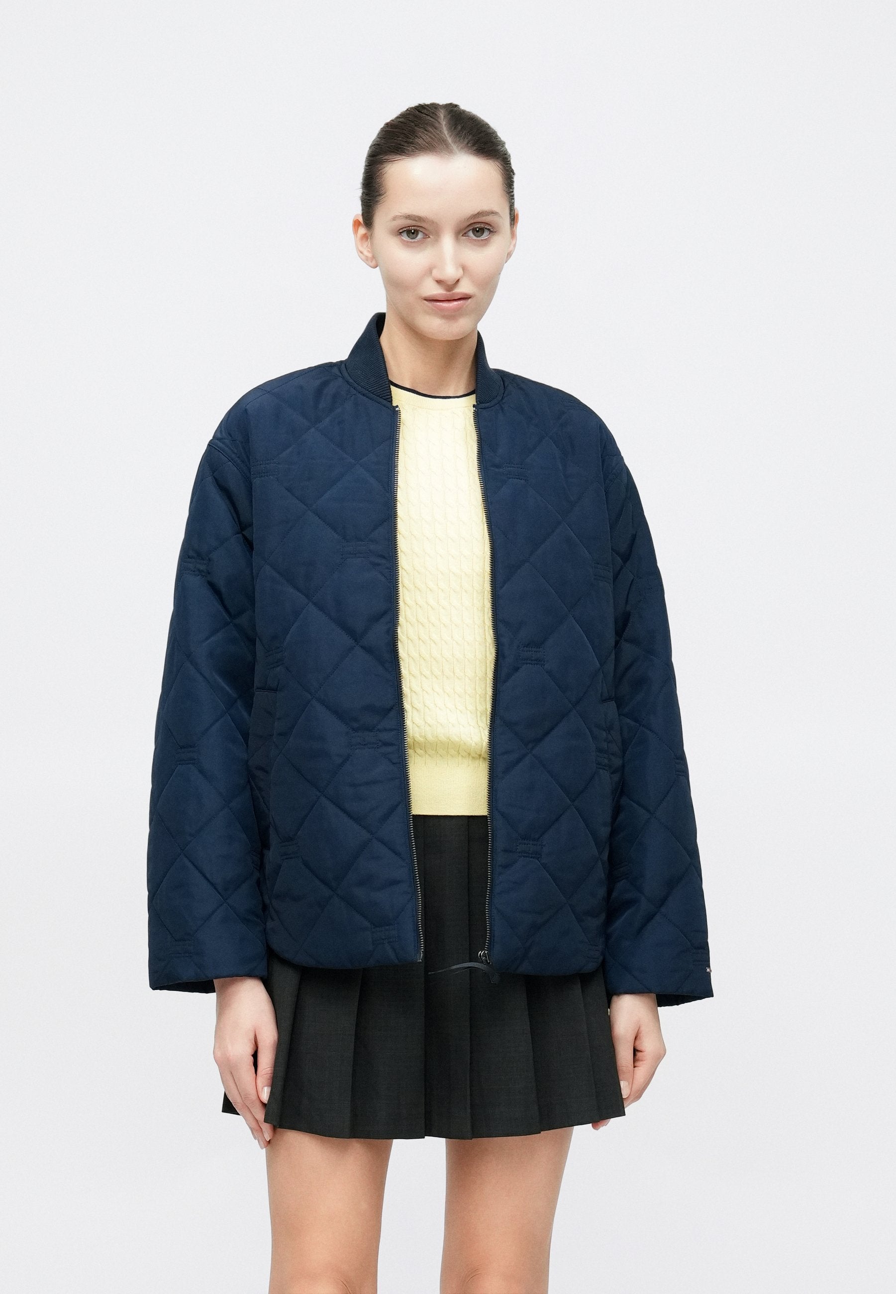 PADDED QUILTED Media 3