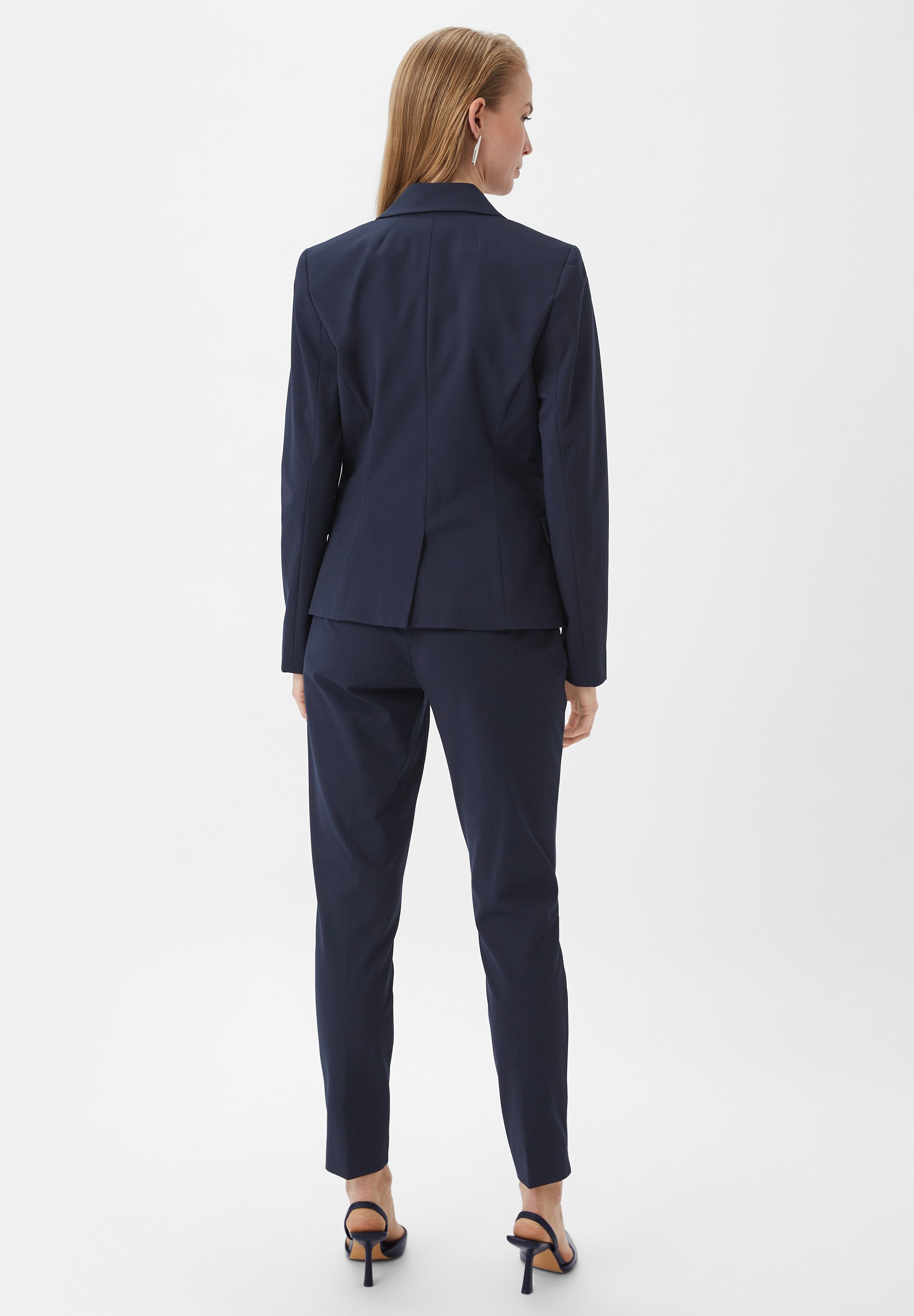 comma Blazer Media 4
