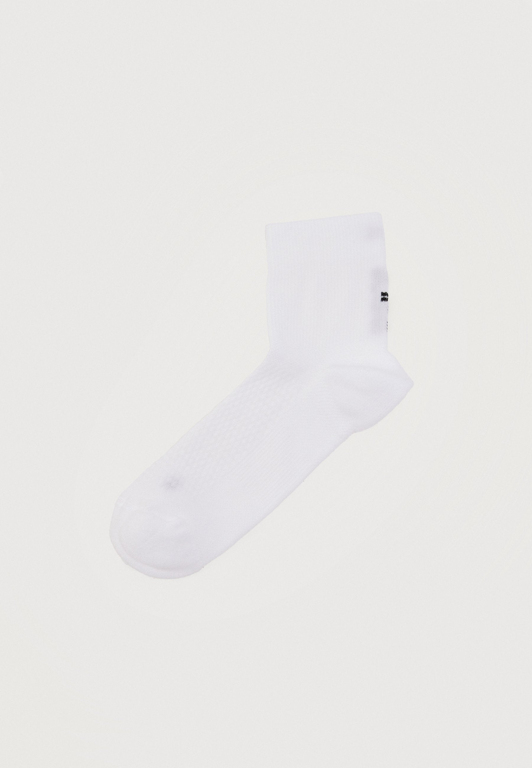 ODLO SOCKS QUARTER ESSENTIAL UNISEX