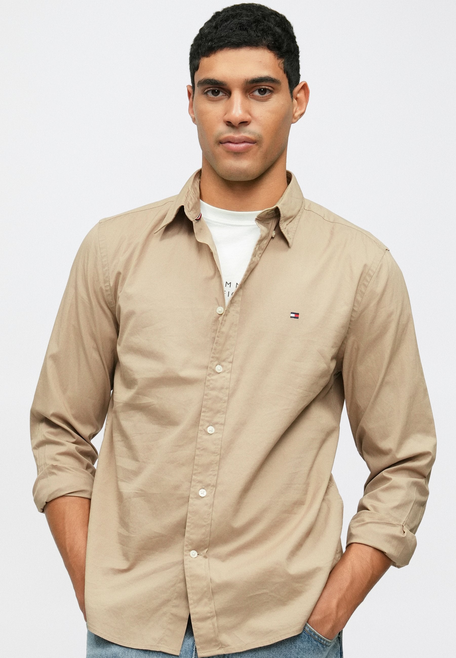 FLEX POPLIN SOLID CORE ESSENTIALS Media 5