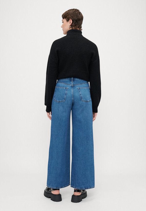 Gap Tall
