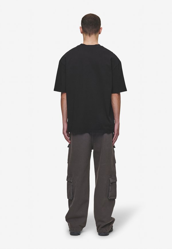 Pegador BLAMOR OVERSIZED TEE