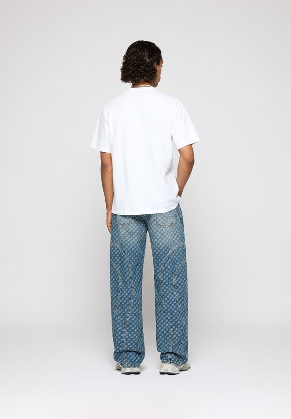 EIGHTYFIVE DIVIDING SEAMS