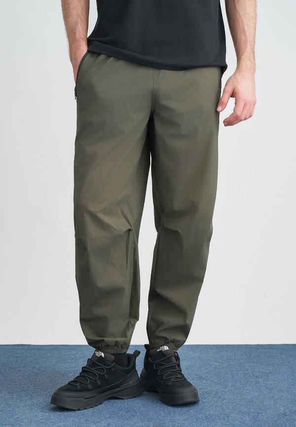 The North Face RED BOX PACKABLE WIND PANT