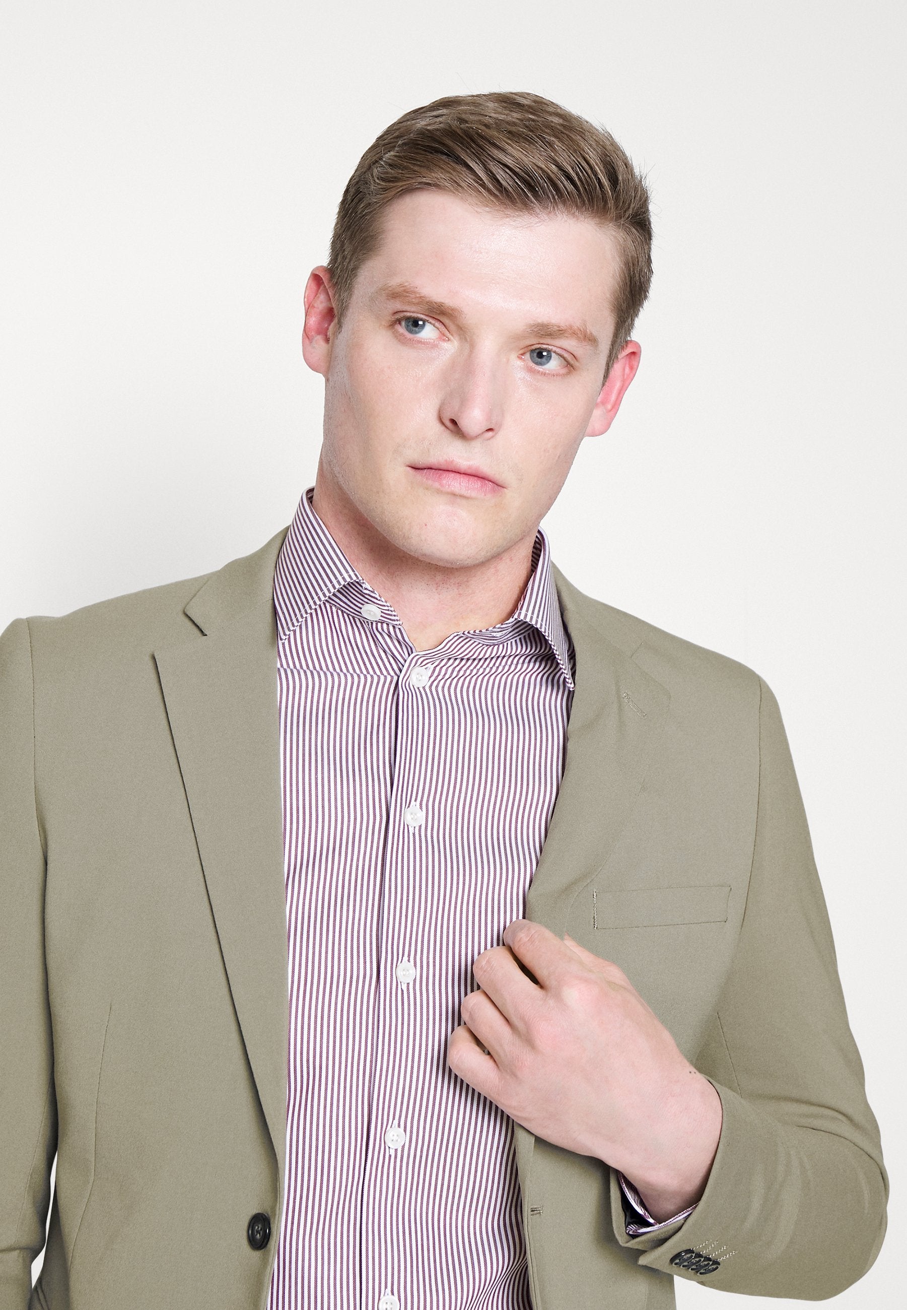 PLAIN MENS SUIT SET Media 9