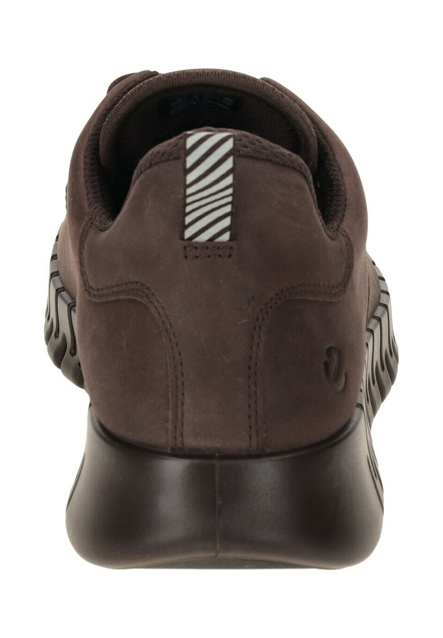 SNEAKERS Media 4