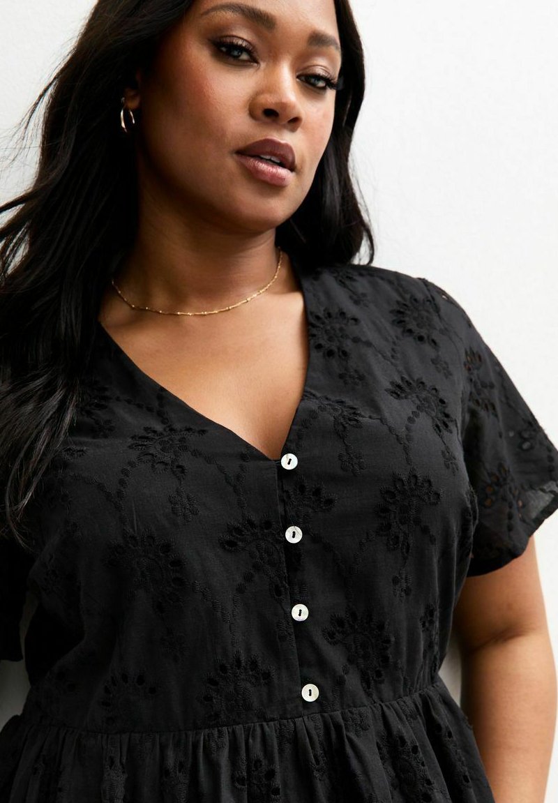 New Look Curves CURVES BRODERIE ANGLAISE MINI