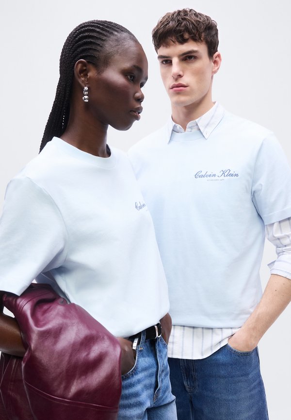 Calvin Klein Jeans 20S MARCH GRAPHIC SEASONAL FASHI