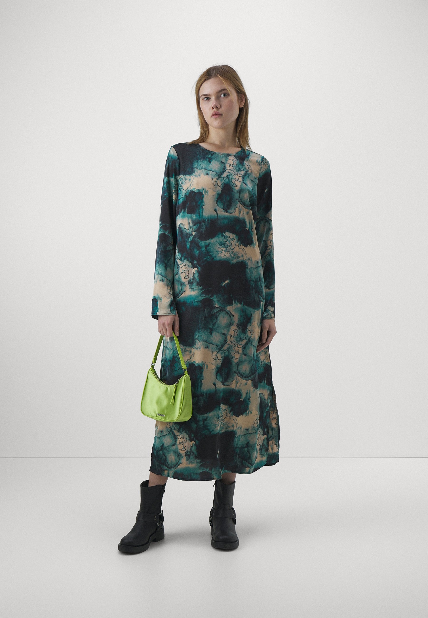 Pieces PCKATRINE O NECK MIDI DRESS