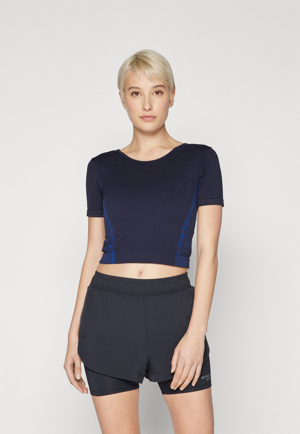 ONLY Play ONPKAY CROP SEAM TOP