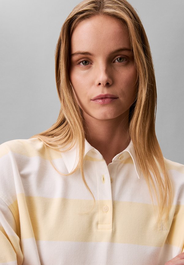 Calvin Klein Jeans VARSITY STRIPE POLO MINI
