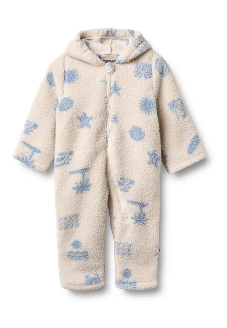 Fleece-Einteiler in Creme mit blauen abstrakten Mustern, ausgestattet mit einem Frontreißverschluss und Kapuze. Weiche Textur, lange Ärmel und geschlossene Füße.