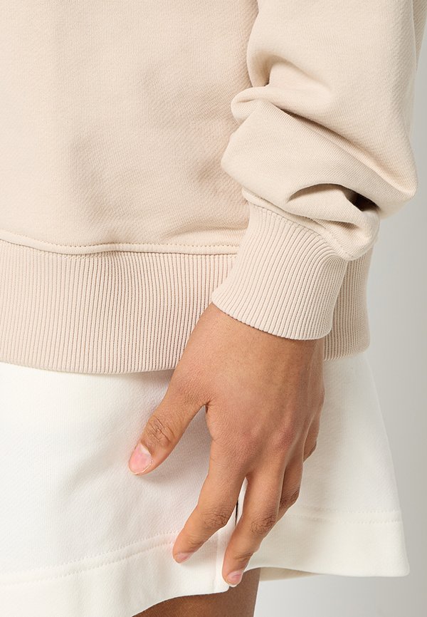 OH APRIL BREEZY OVERSIZED