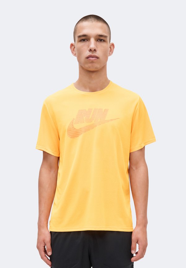 Nike Performance MILER RUN ENERGY - Sports T-shirt - laser orange/total orange