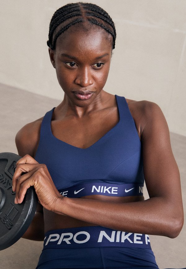 Nike Performance INDY BRA - High support sports bra - midnight navy