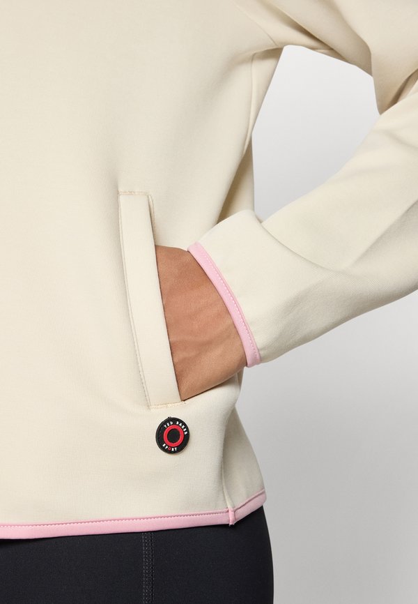 Ted Baker Sports WARM UP