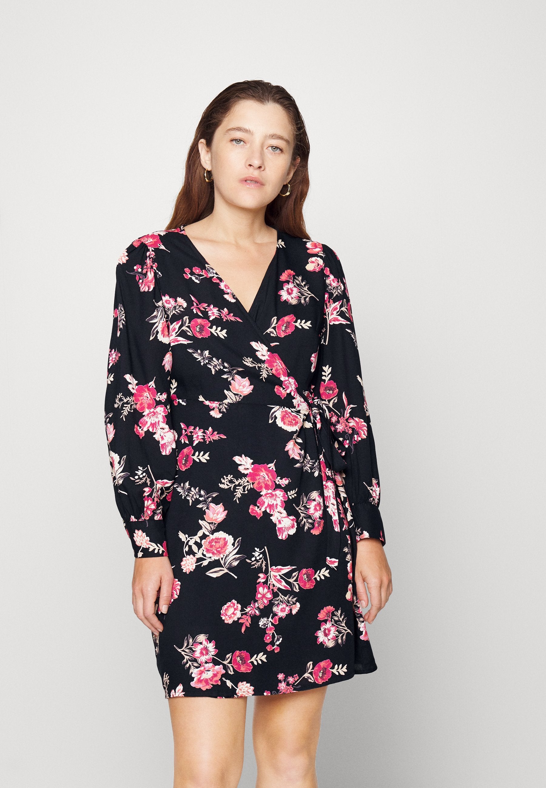 Pieces Petite PCNYA WRAP DRESS