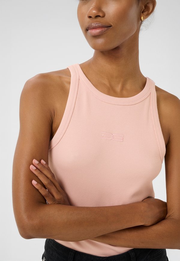 Gestuz GZDREW LOGO TANK