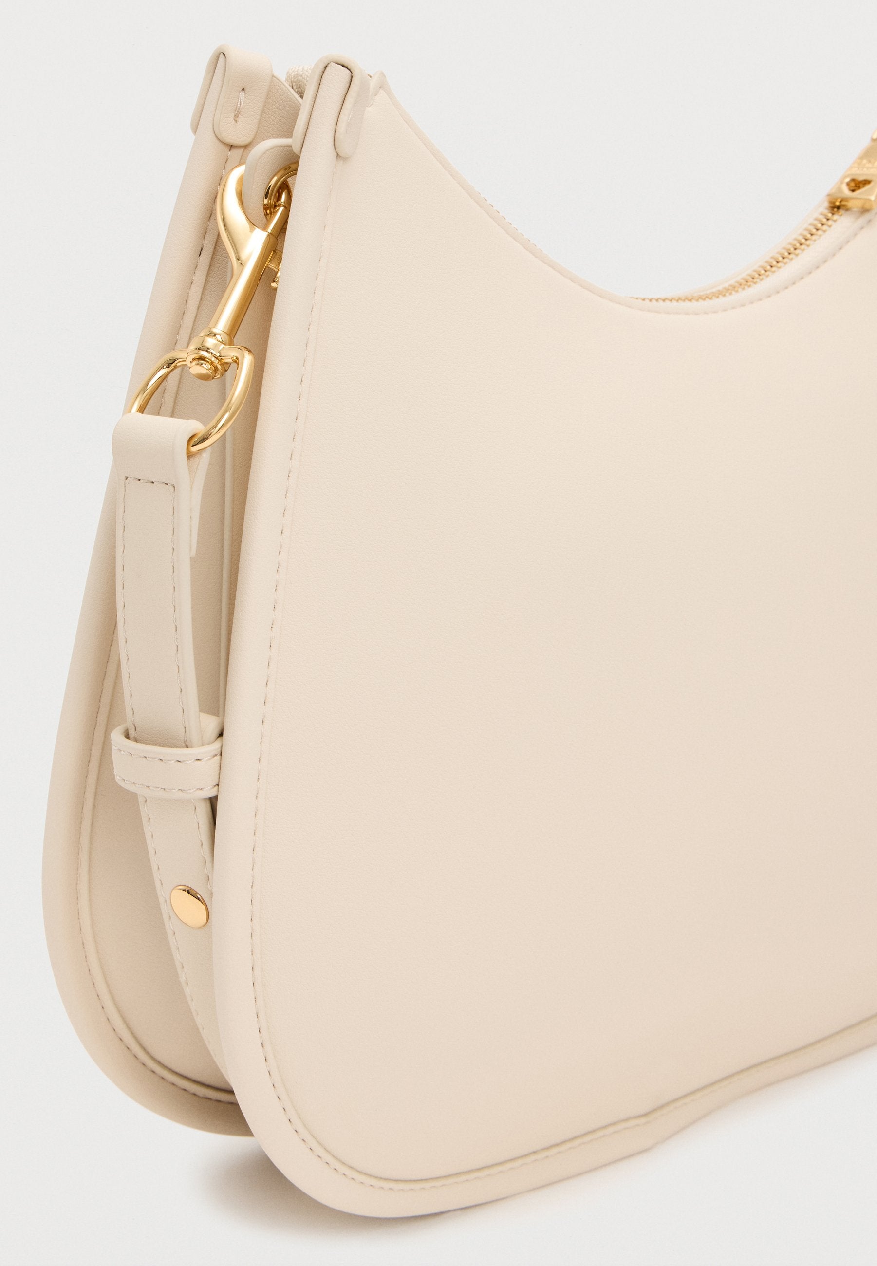 Love Moschino