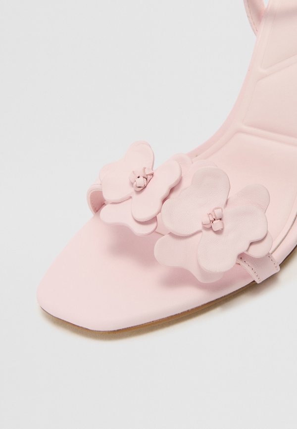 ALDO DAISY