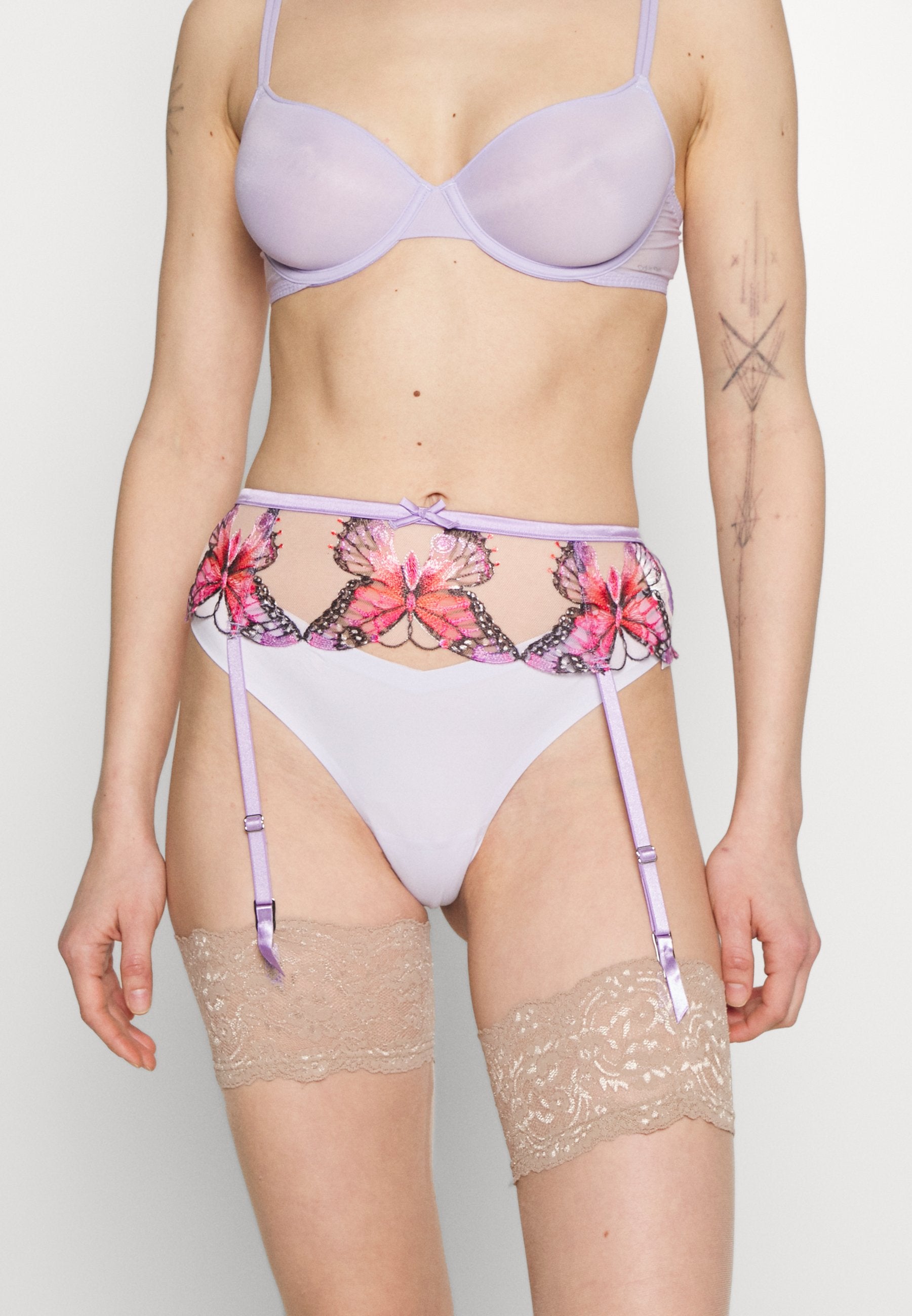 Fleur du Mal  EMBROIDERY GARTER