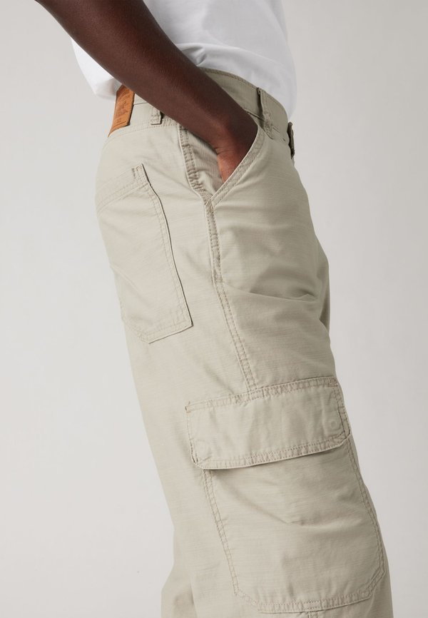 Levi's® 568® LOOSE STRAIGHT CARGO