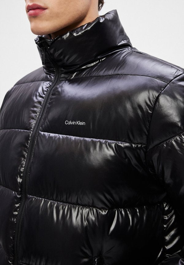 Calvin Klein GLOSSY CHANNELED PUFFER