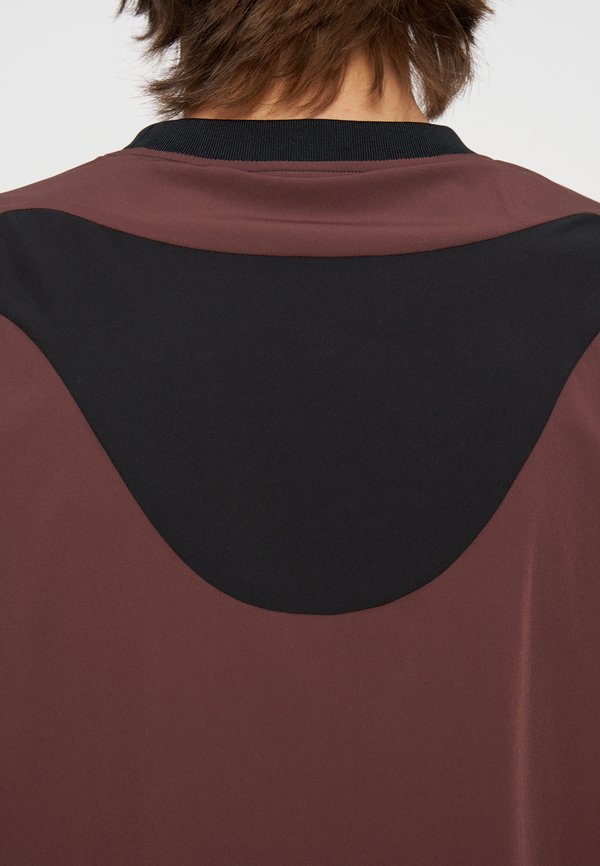 EA7 Emporio Armani