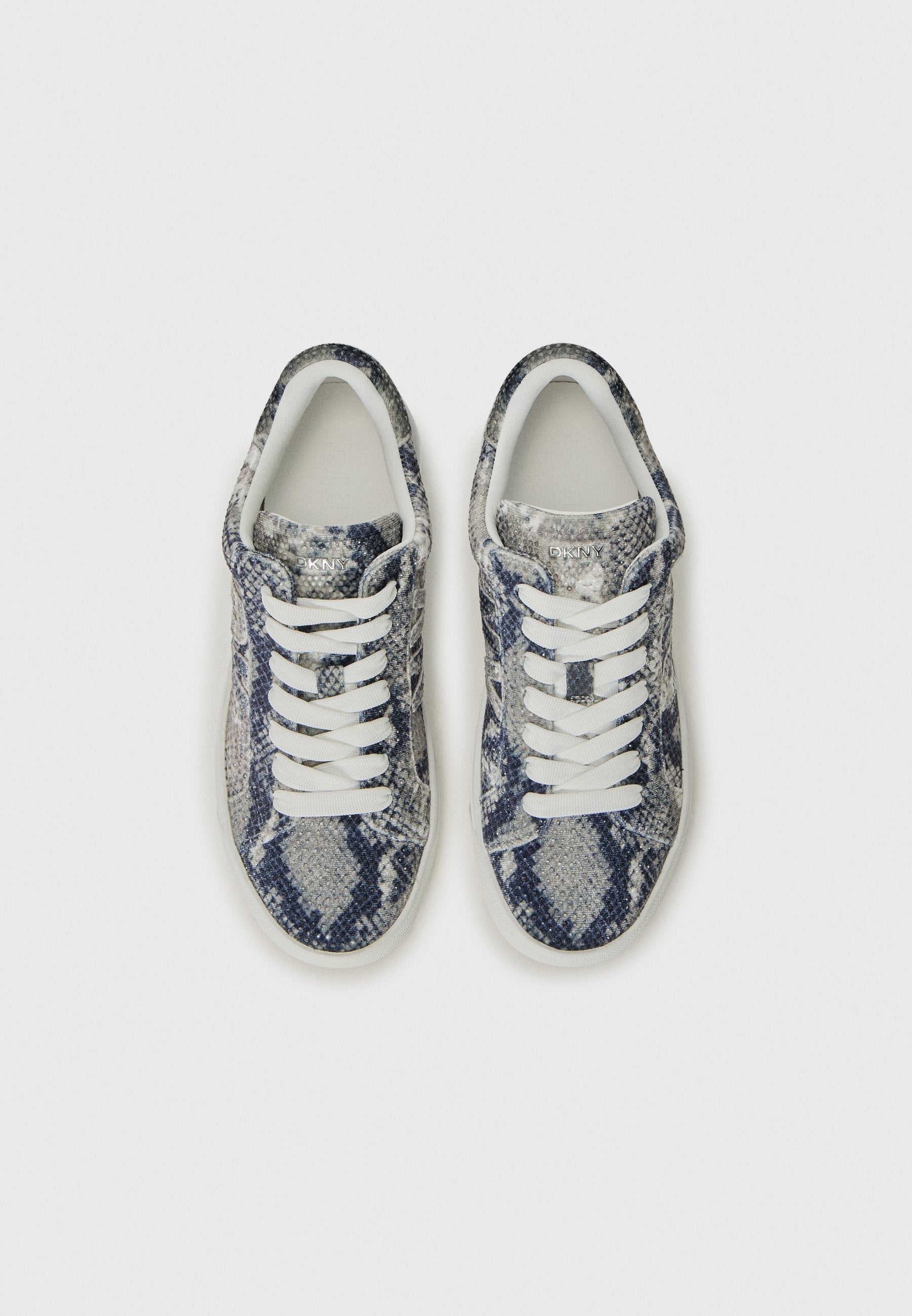 DKNY ABENI LACE UP SNEAKER