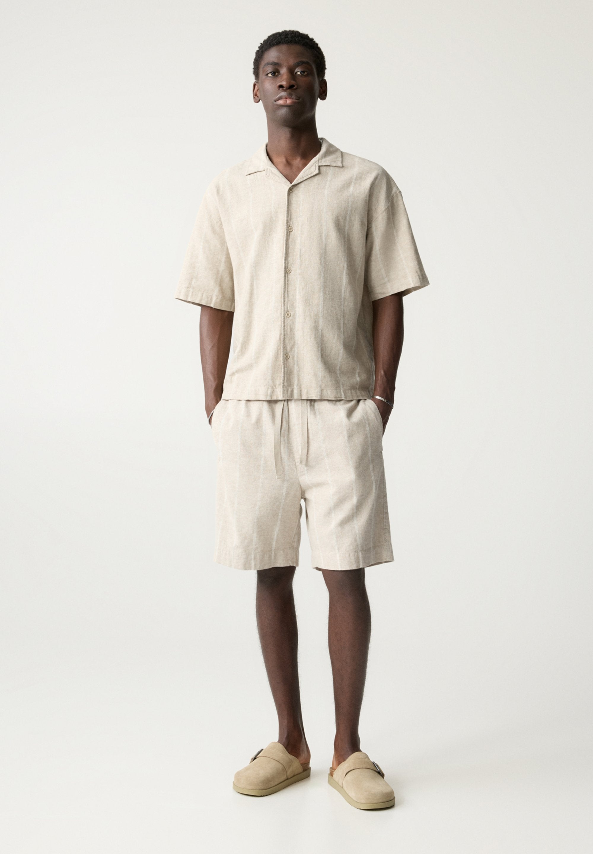 PULL&BEAR LINEN BLEND BERMUDA