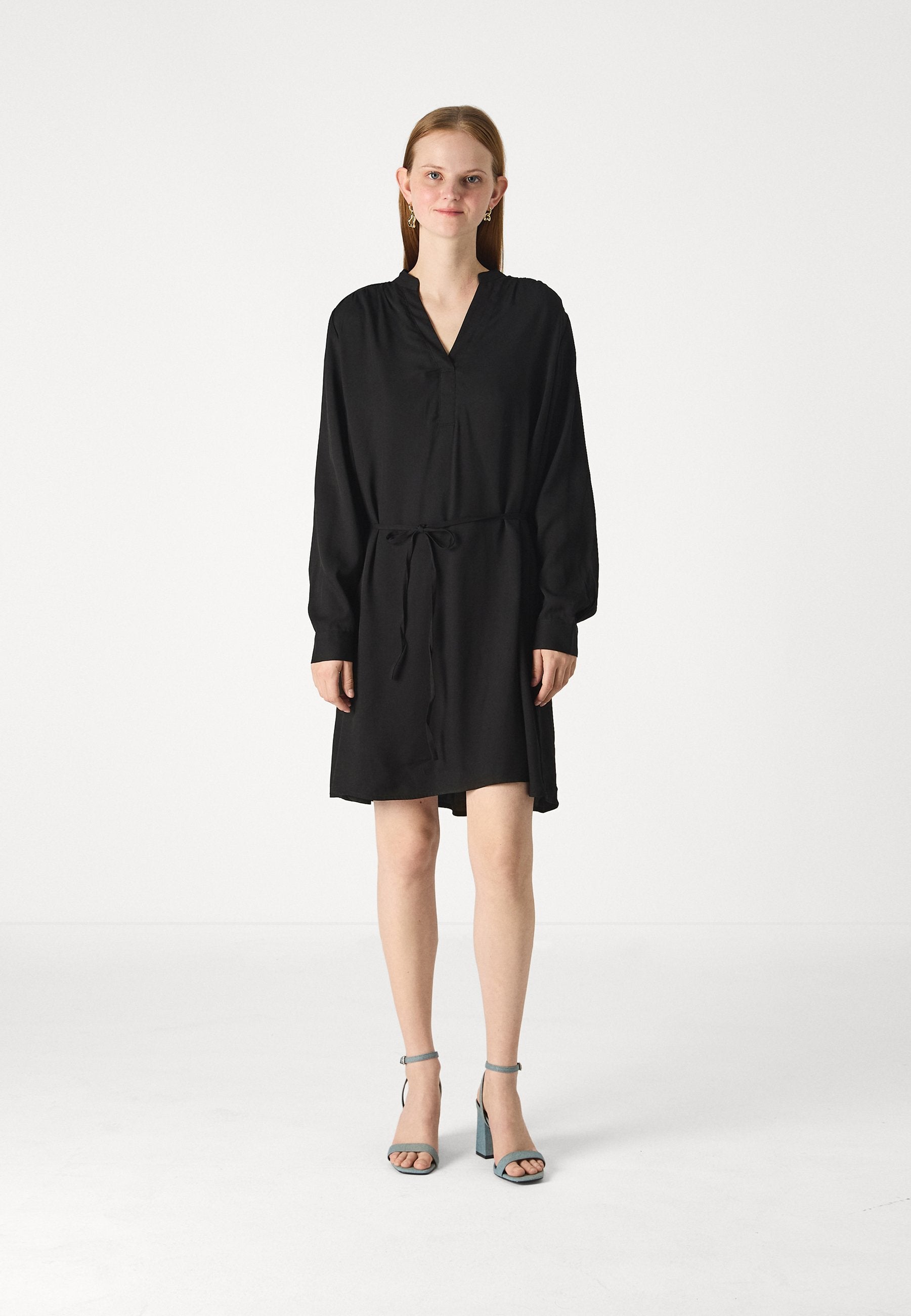 Selected SLFMADDI V-NECK SHORT DRESS