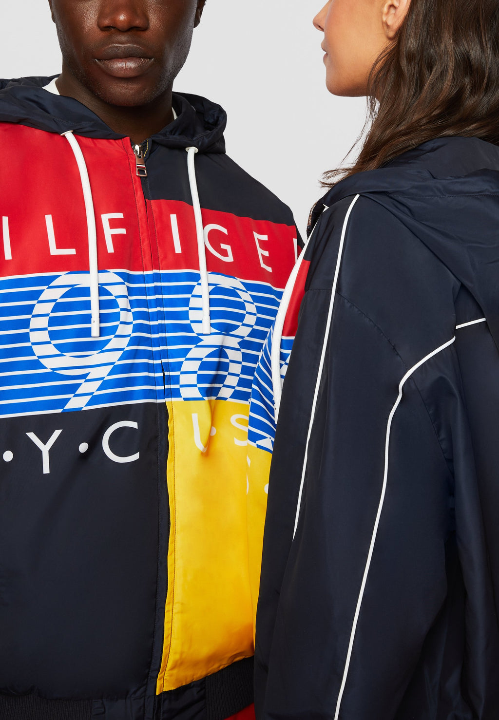 EXCLUSIVE UNISEX HILFIGER TEAM COACH Media 6