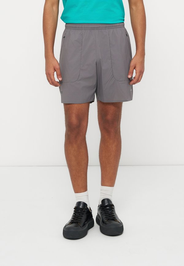 EA7 Emporio Armani