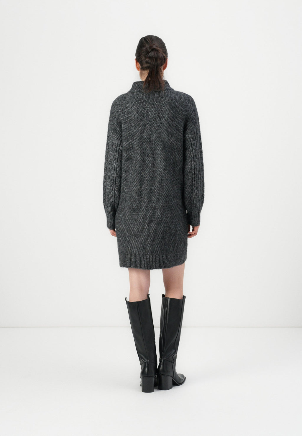 Knitted ONLIDA Short Media 4