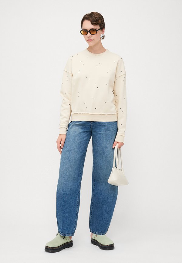 ONLY Tall ONLCALLIE O NECK DETAIL