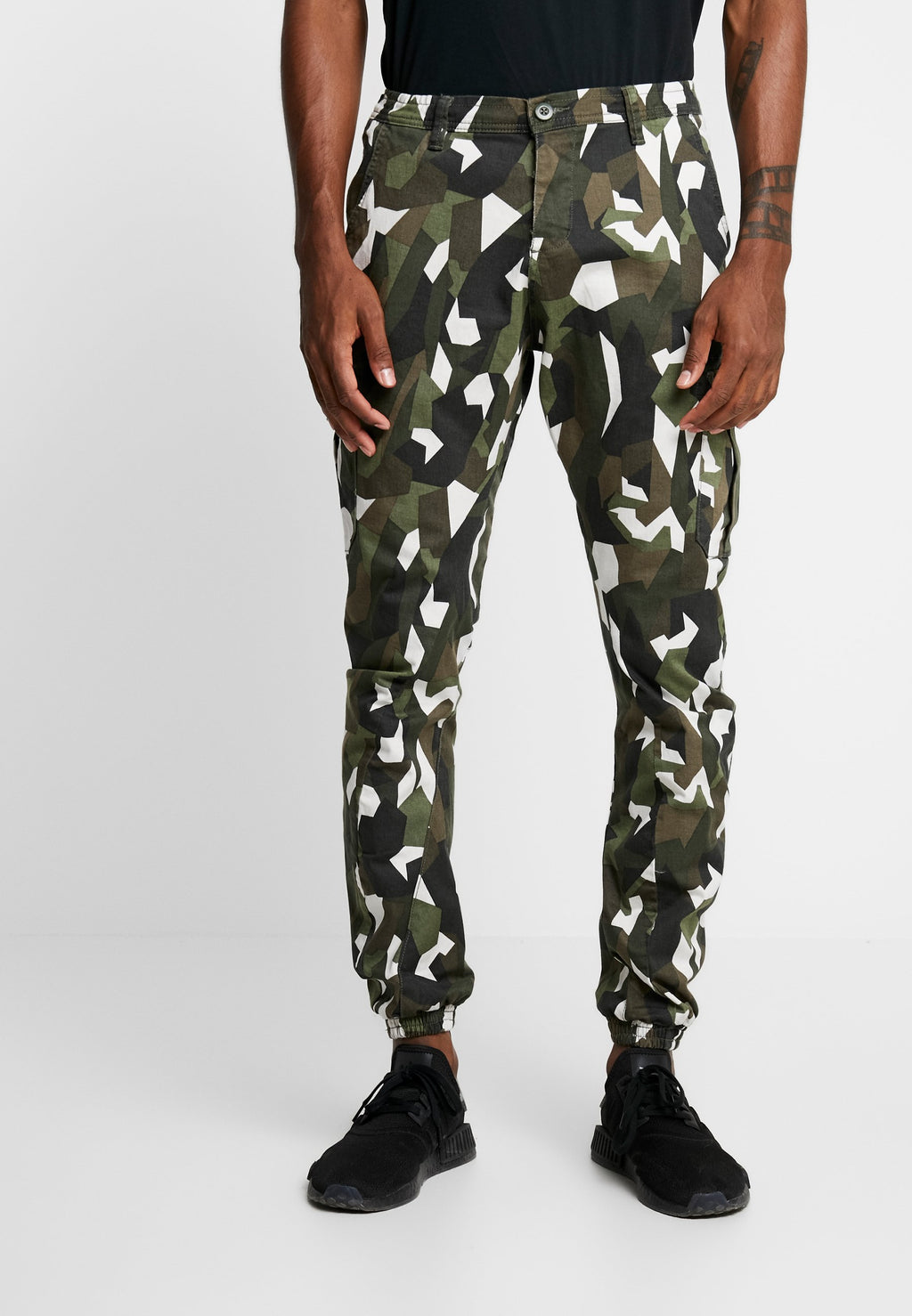 Urban Classics GEOMETRIC CAMO STRETCH PANTS