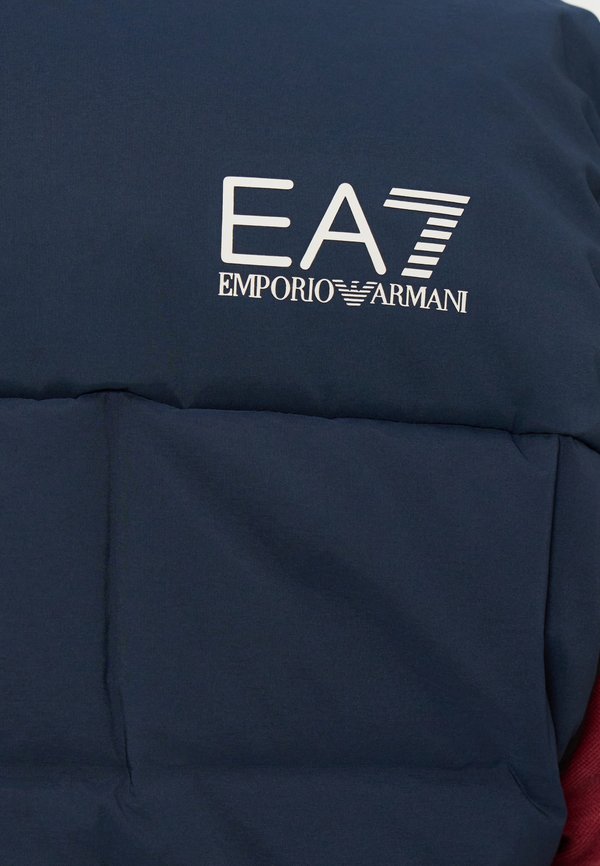 EA7 Emporio Armani