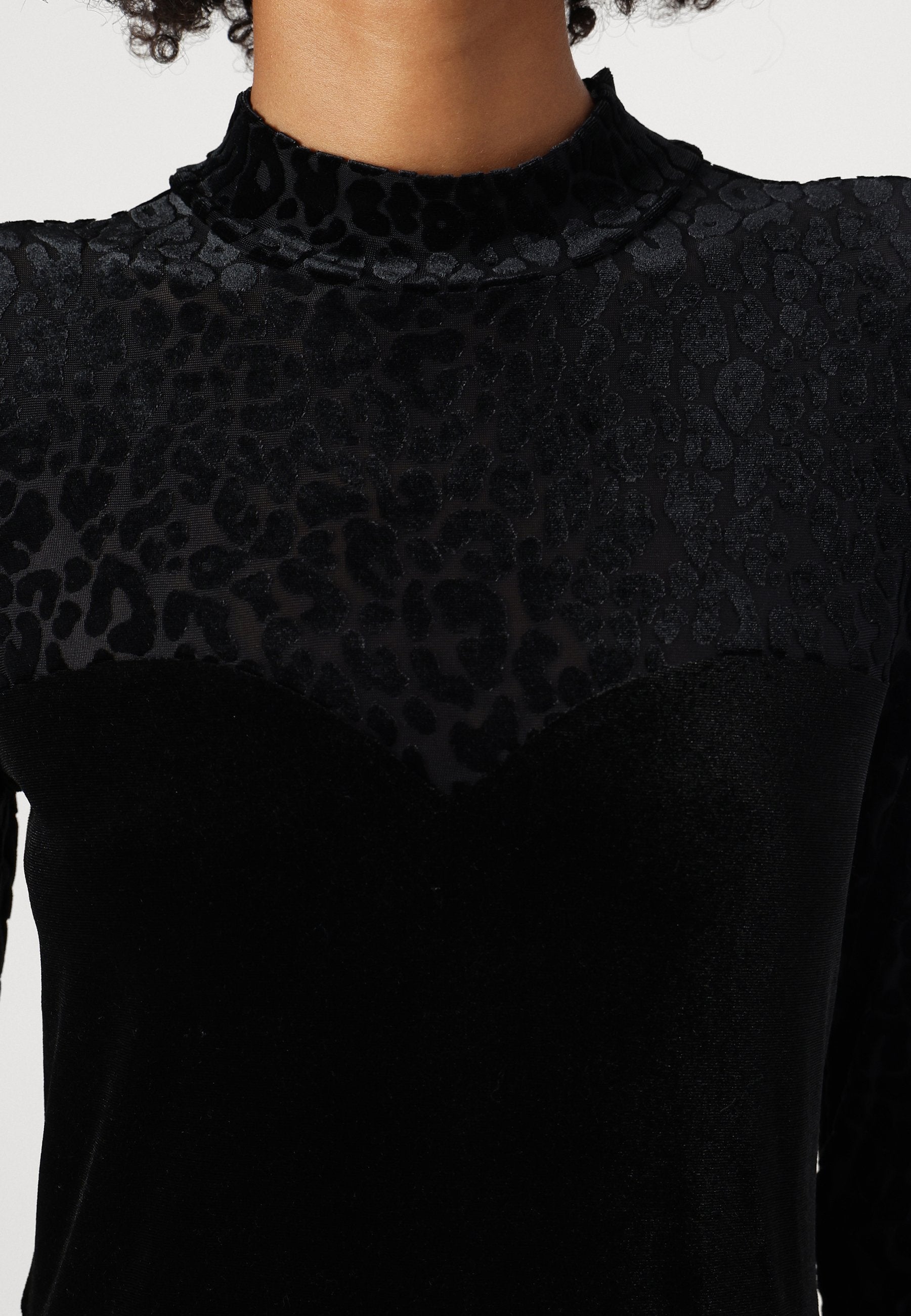 ONLELIANA HIGH NECK DRESS  Media 6